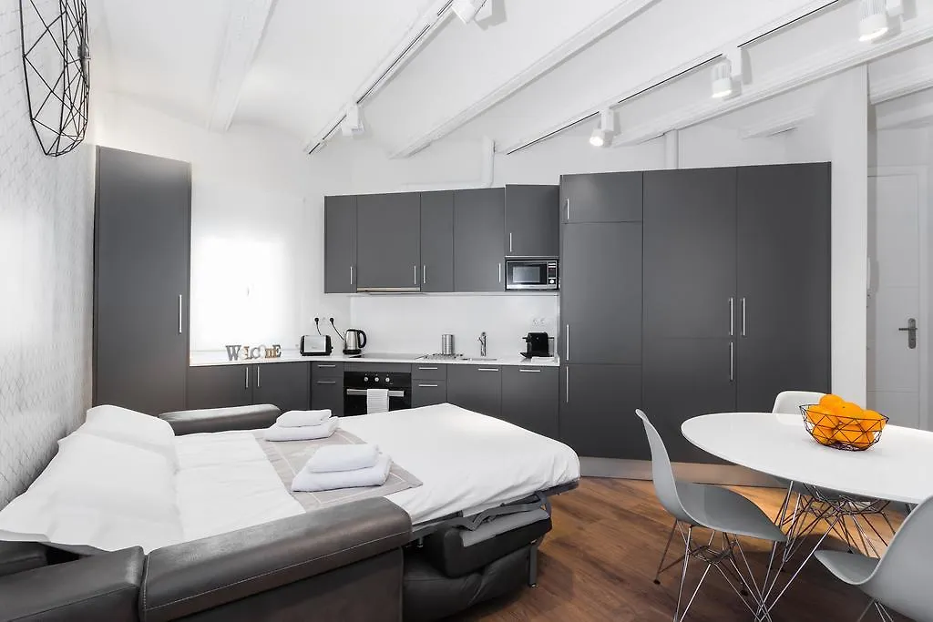 Barcelona Apartments Marina 124 0*,